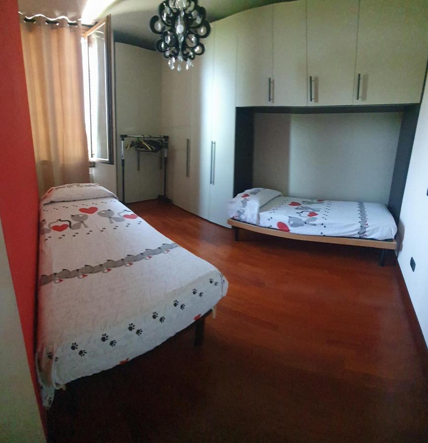 Appartement Casa Cristina à Parme Extérieur photo